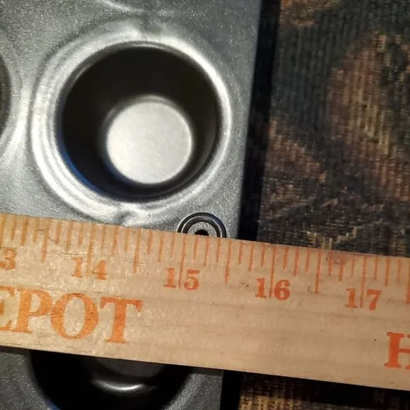 Pampered Chef Mini Muffin Pan #1 - Picture 4 of 5